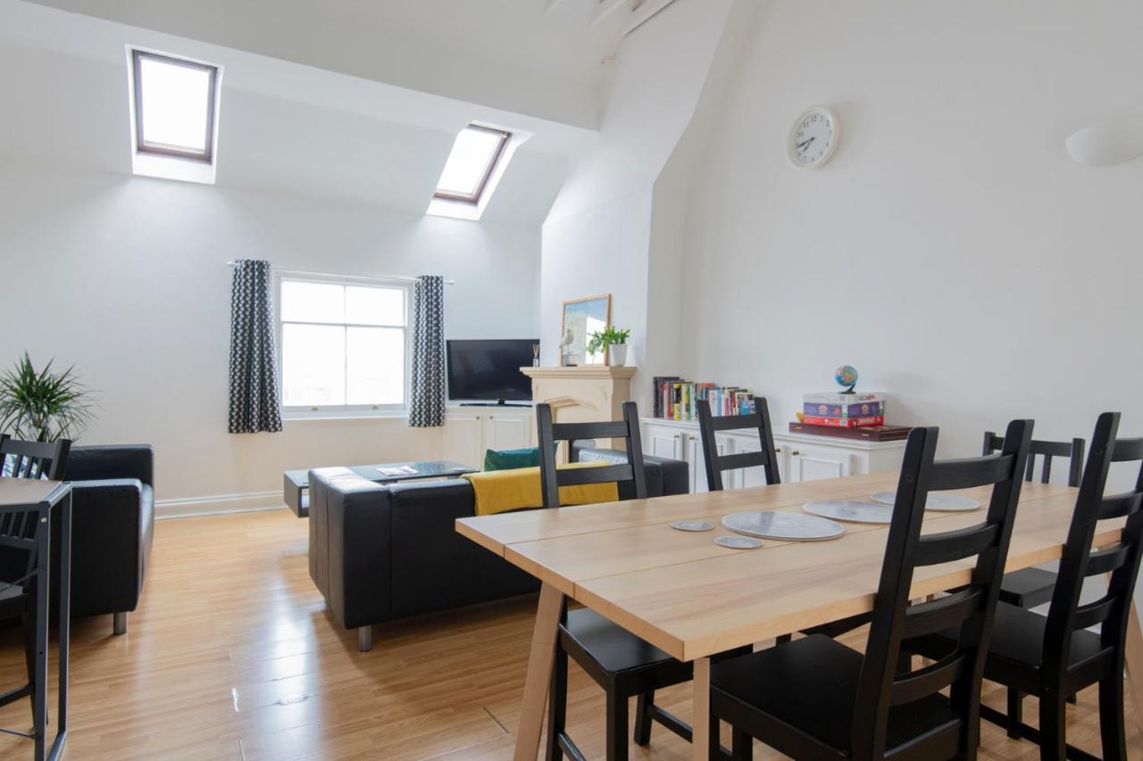 Fantastic 3 Bed Brighton House- Sleeps 6- Superfast Wifi And Garage 아파트 외부 사진