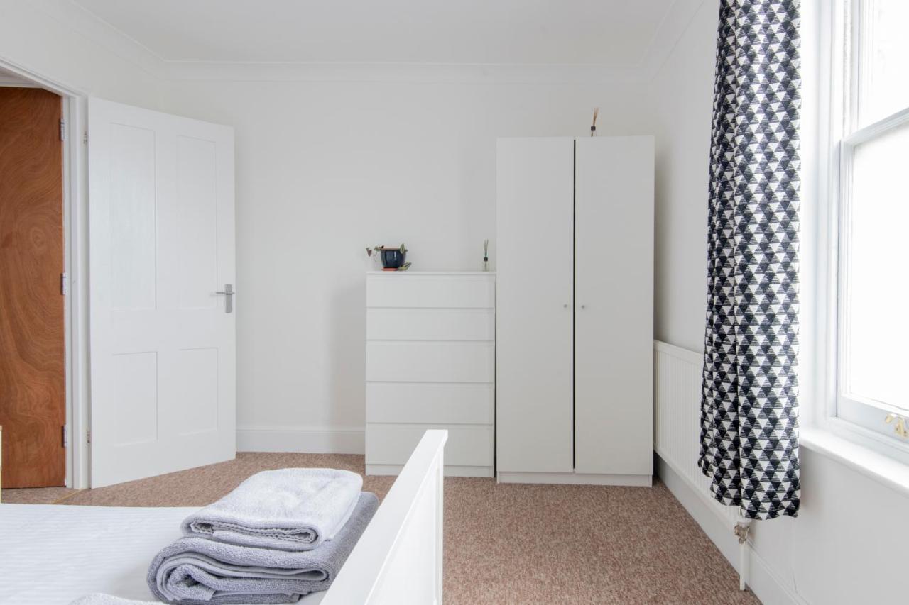 Fantastic 3 Bed Brighton House- Sleeps 6- Superfast Wifi And Garage 아파트 외부 사진