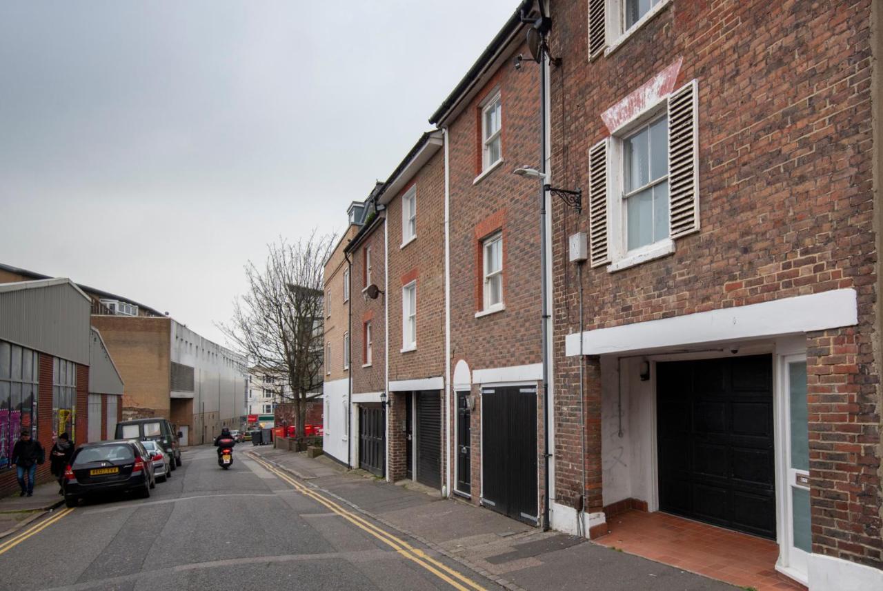 Fantastic 3 Bed Brighton House- Sleeps 6- Superfast Wifi And Garage 아파트 외부 사진