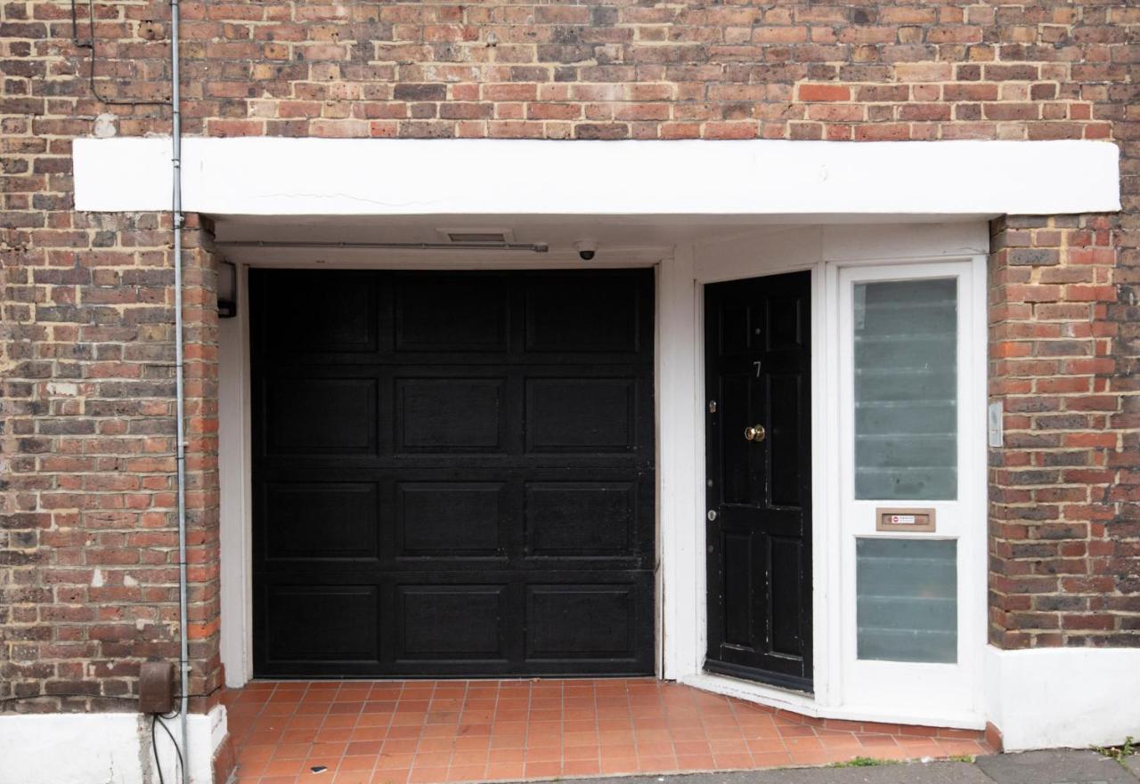 Fantastic 3 Bed Brighton House- Sleeps 6- Superfast Wifi And Garage 아파트 외부 사진